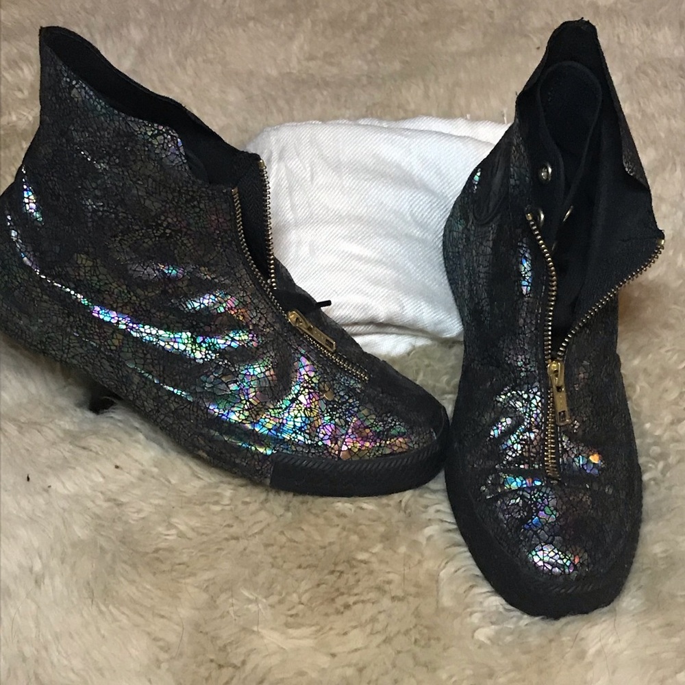 Converse All-Star Limited Edition “oil slick”